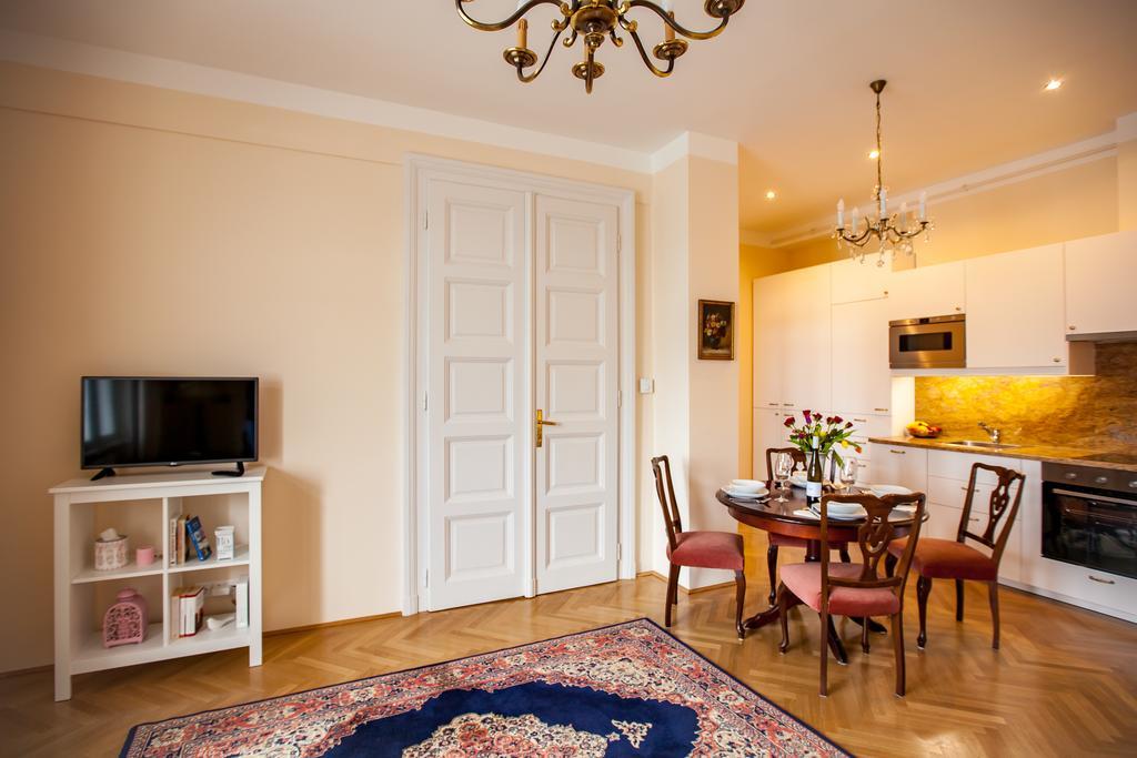 Schieszl Apartments 2 Budapest Exterior foto